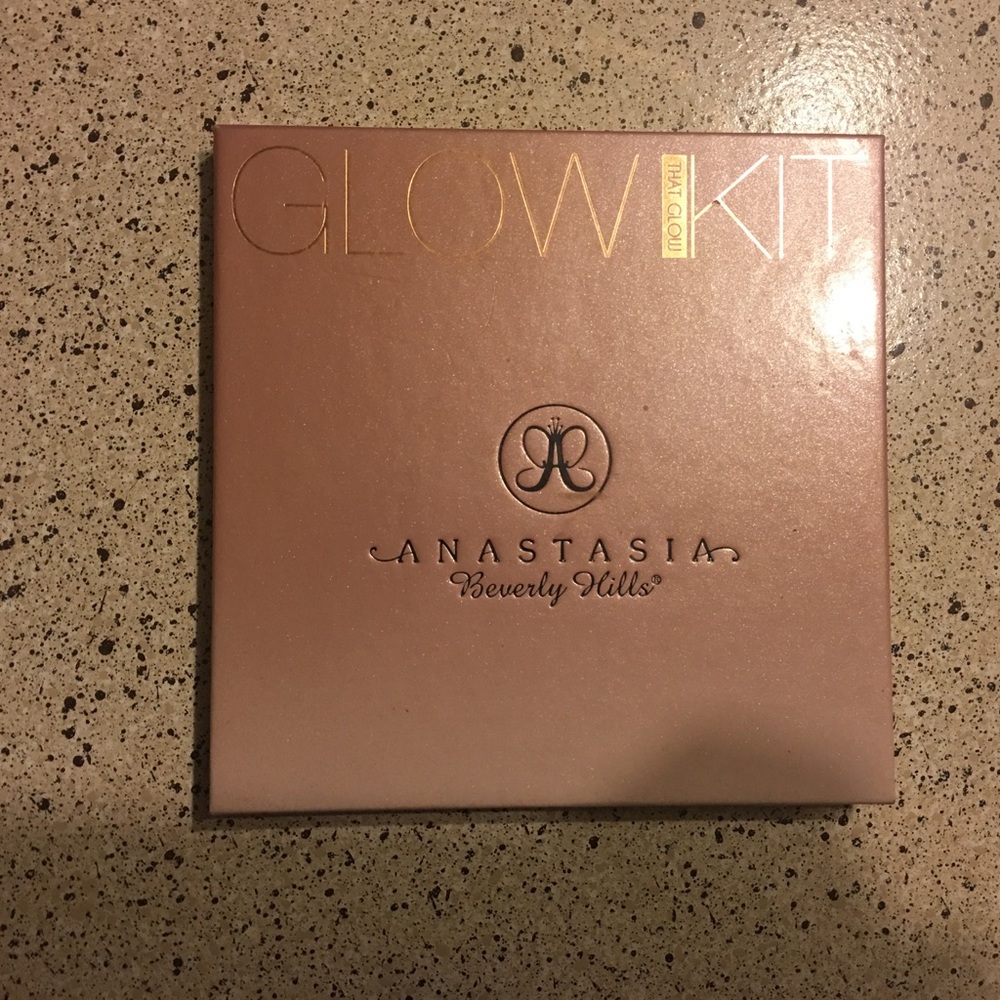 Anastasia Beverly Hills Glow Kit